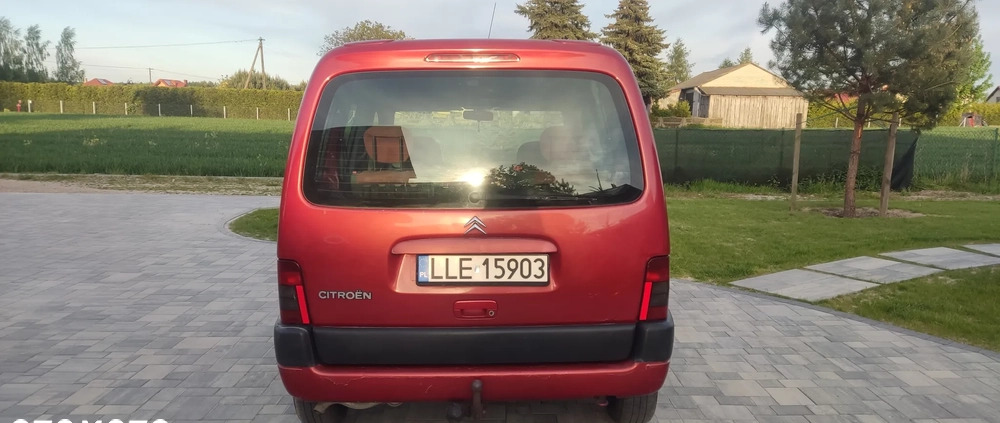 Citroen Berlingo cena 7200 przebieg: 256000, rok produkcji 2000 z Brzeziny małe 37